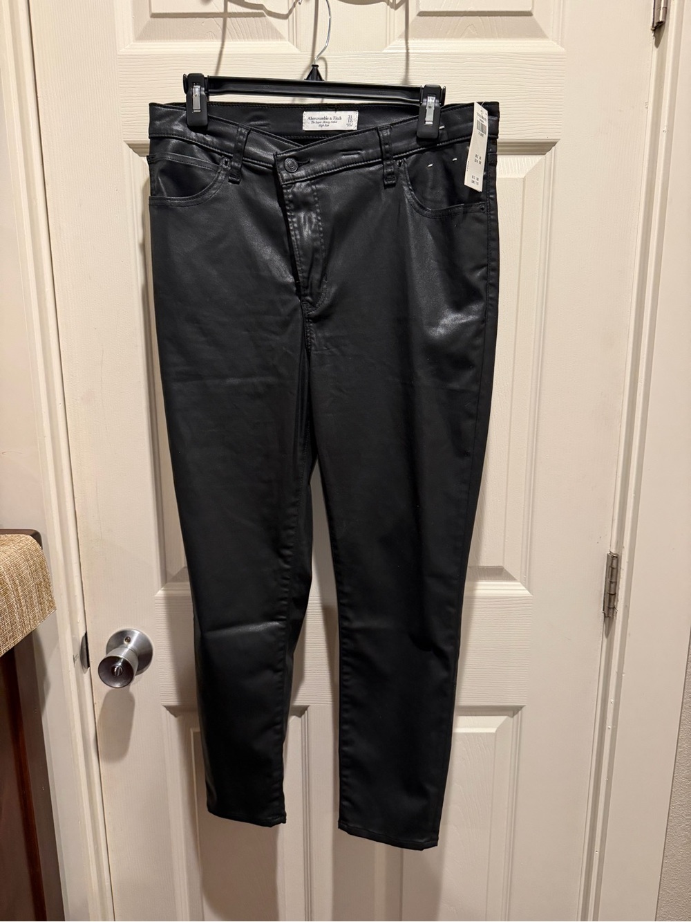 Abercrombie and fitch Women’s Black pleather Skinny Jeans